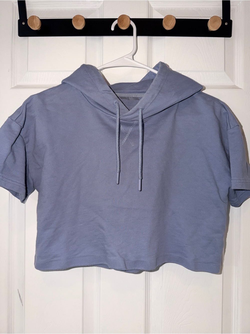 Gymshark Cropped Short-Sleeve Hoodie in Dusty Blue